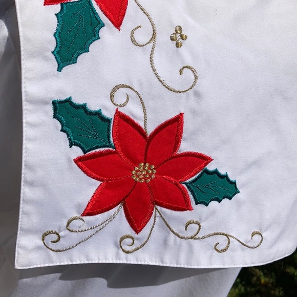 Vintage Christmas Blouse - Picture 7 of 12